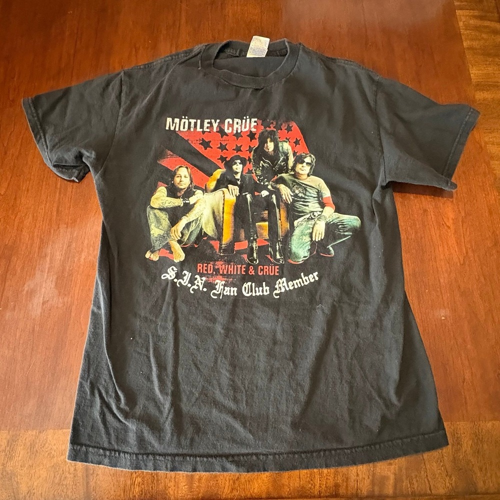 Mötley Crüe "Red, White & Crüe" Fan Club Tee — Tennessee River Tag — Size M